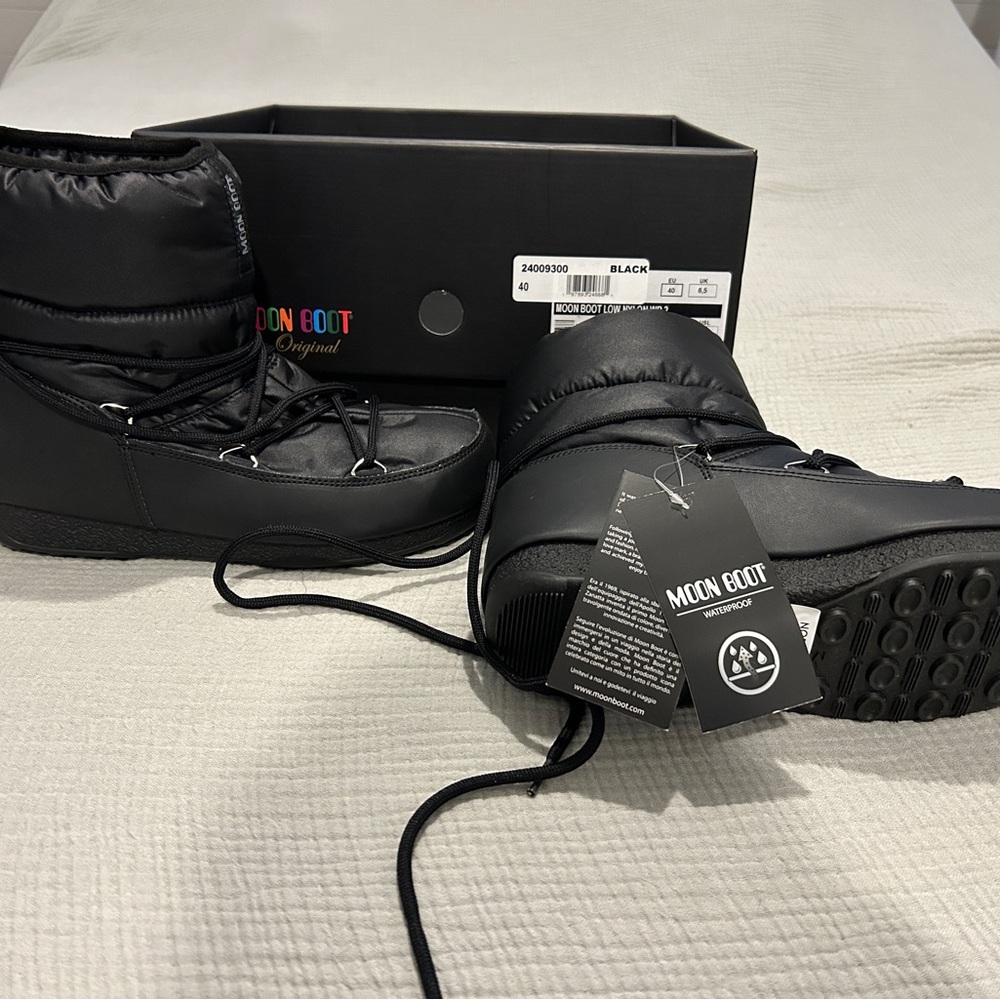 Moon Boot Women's Black Winter Boots